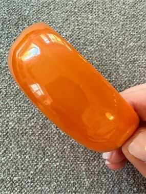 ASTOUNDING Vintage Chunky Butterscotch Bakelite Bangle